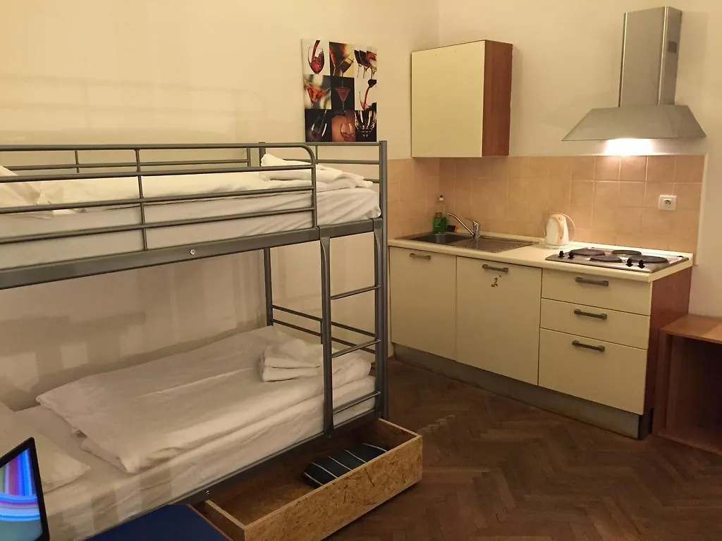 Hostel Residence V Tunich Praag