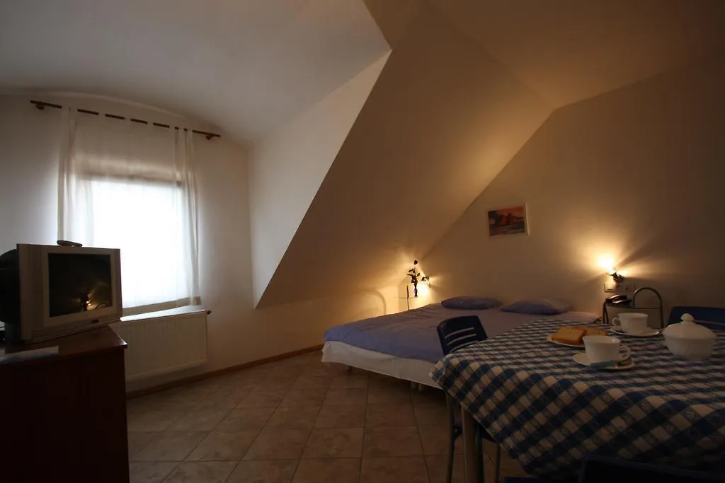Residence V Tunich Praag Tsjechië