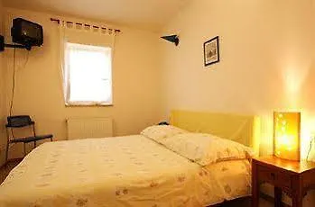 براغ Residence V Tunich بيت شباب
