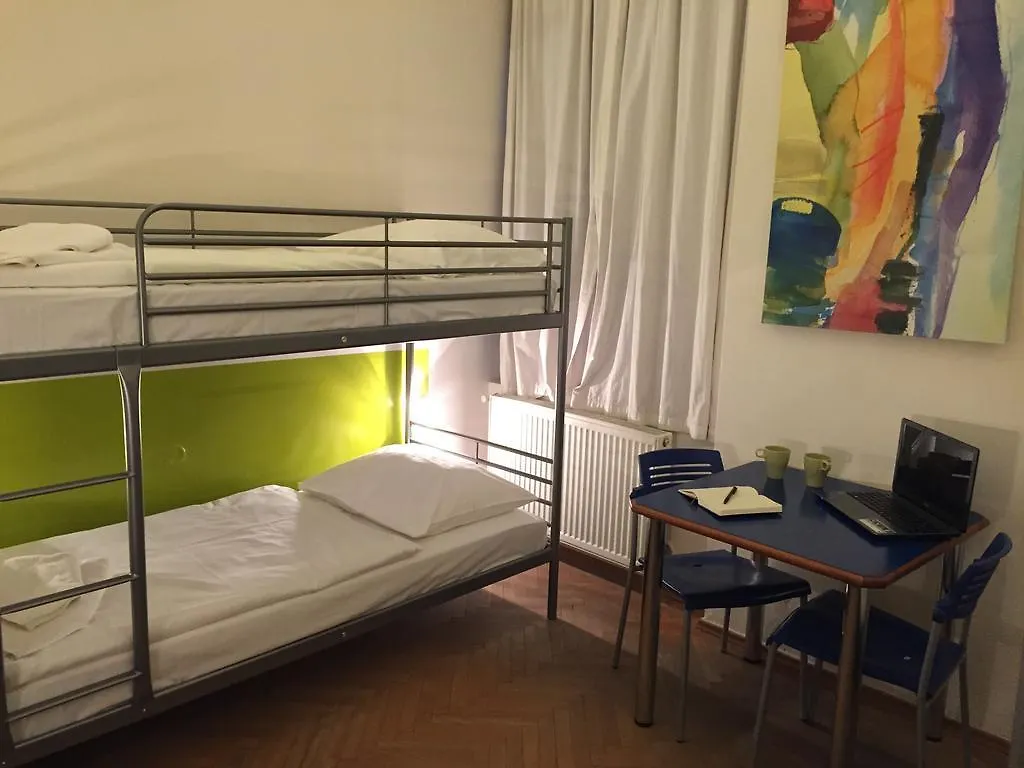 براغ Residence V Tunich بيت شباب