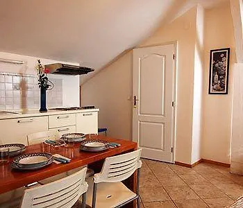 براغ Residence V Tunich بيت شباب