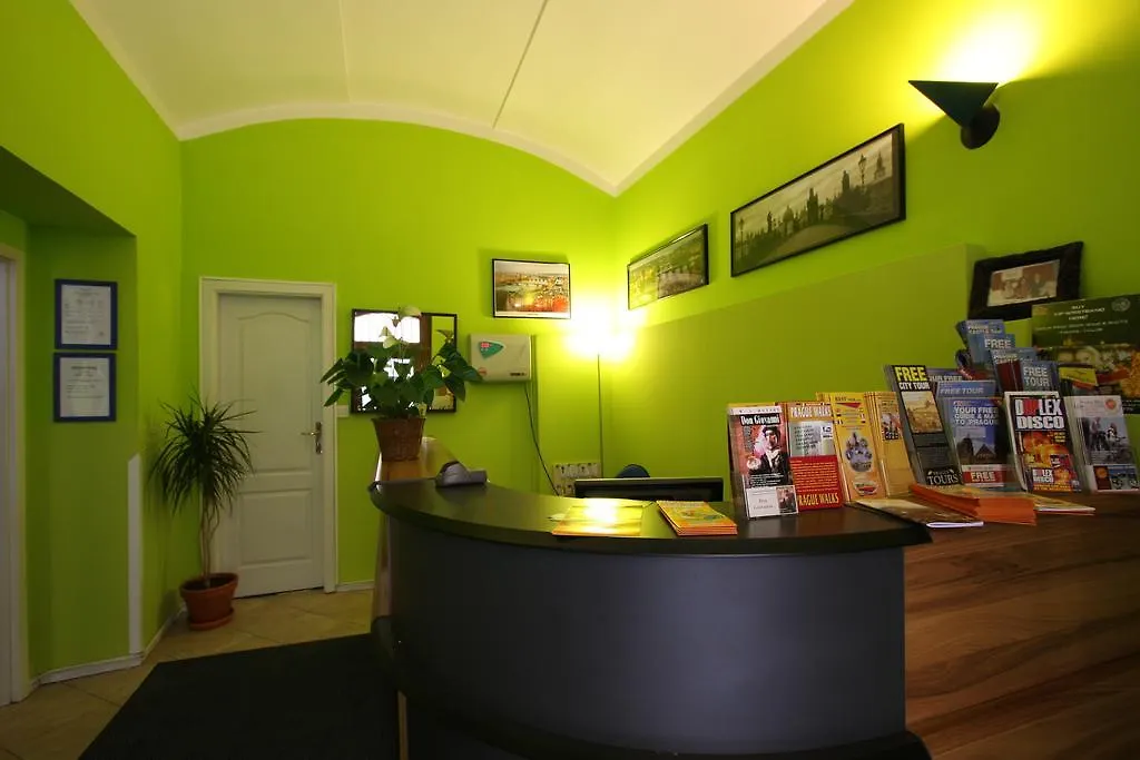 بيت شباب براغ Residence V Tunich